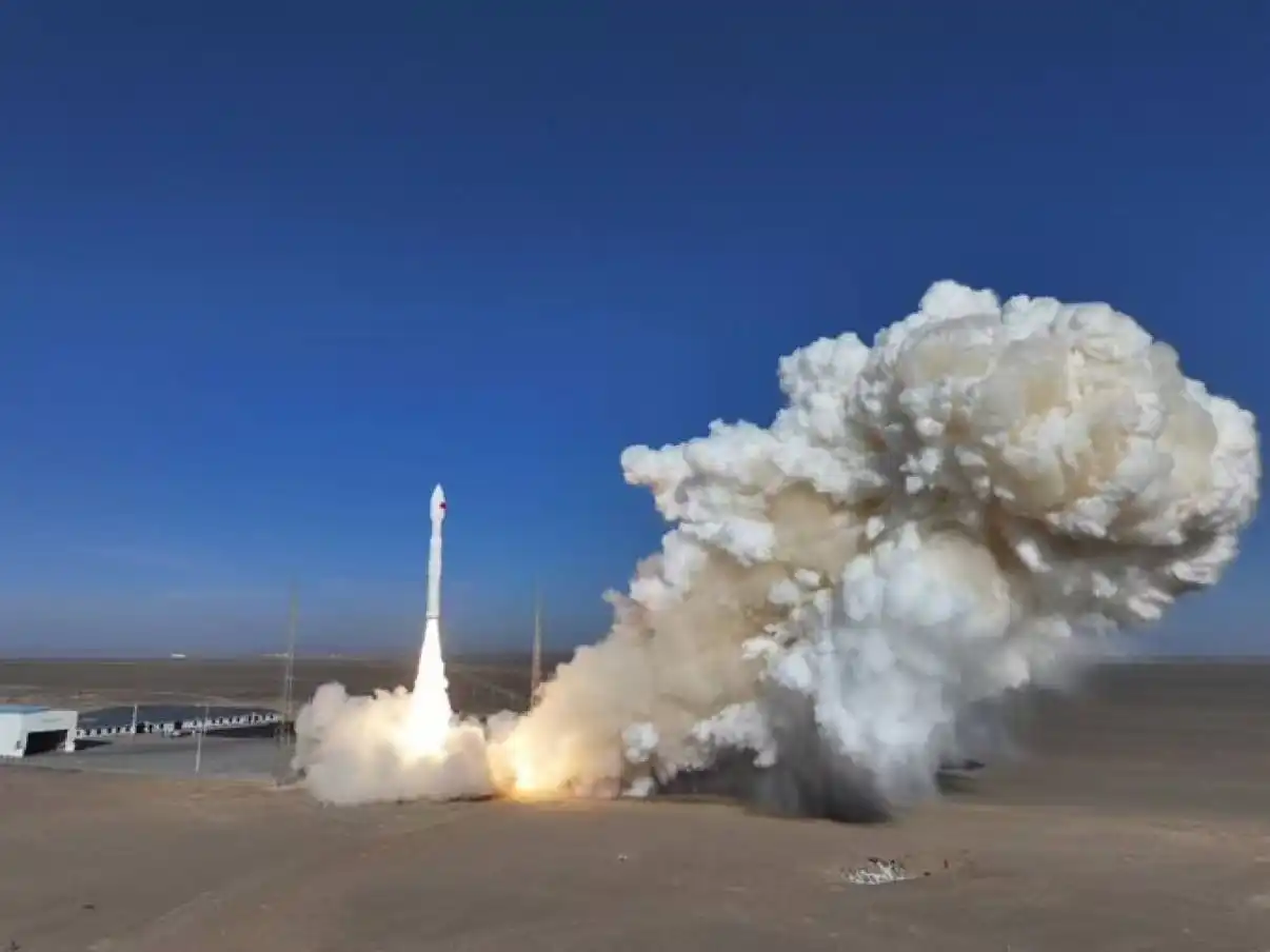 BNB Chain获奖项目Orbit AI成功发射首颗卫星,启动首个去中心化太空AI云平台